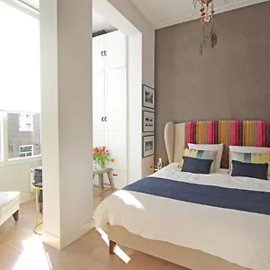 https://cozy-private-room-next-to-vondelpark.thehaguehotels.net